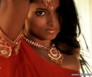 Girl From Exotic India 7 min..