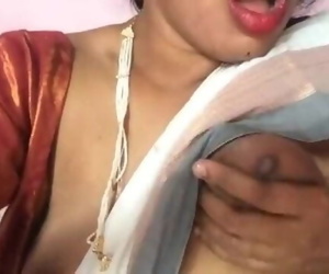 MaamI Showing and Sucking..
